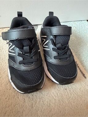 New Balance Unisex-Child Kids Fresh Foam 650 V1 Bungee Lace with Top Strap